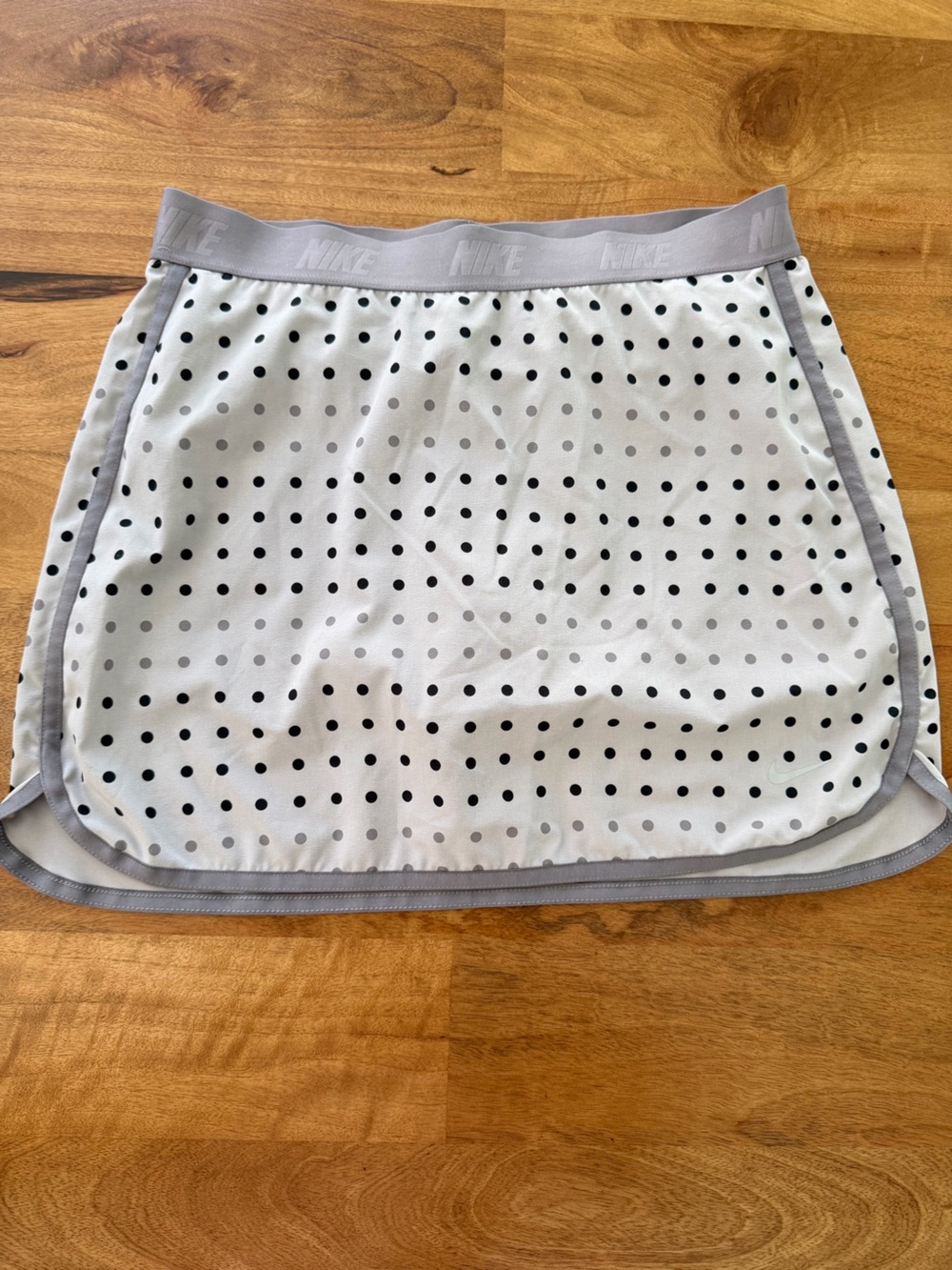 Nike Dri-Fit Gray & Black Polka Dot Athletic Skort - Size Large